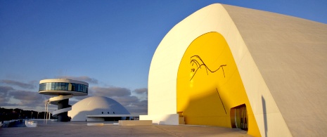 Centrum Kultury Niemeyera, Avilés Centrum Kultury Niemeyera, Avilés