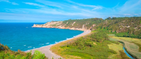 Barayo beach, located between Navia and Valdés, Asturias Barayo beach, located between Navia and Valdés, Asturias