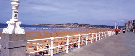 Praia de San Lorenzo, Gijón Praia de San Lorenzo, Gijón