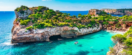 View of Caló des Moro in Mallorca, Balearic Islands View of Caló des Moro in Mallorca, Balearic Islands
