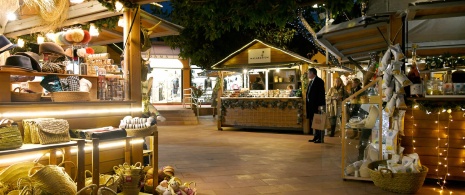 Weihnachtsmarkt in Puerto Portals, Mallorca Weihnachtsmarkt in Puerto Portals, Mallorca