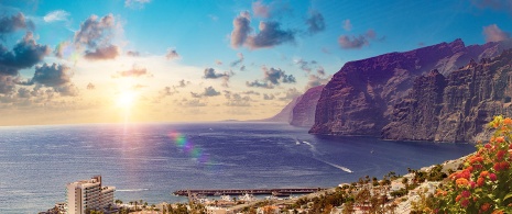 Steilküste von Los Gigantes, Teneriffa, Kanarische Inseln Steilküste von Los Gigantes, Teneriffa, Kanarische Inseln