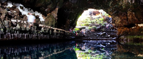 Widok wnętrza Jameos del Agua, Haría, Lanzarote, Wyspy Kanaryjskie Widok wnętrza Jameos del Agua, Haría, Lanzarote, Wyspy Kanaryjskie