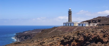 オルチージャの灯台があるエル・イエロ島の風景 オルチージャの灯台があるエル・イエロ島の風景