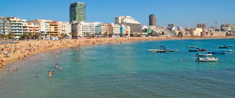 Praia de Las Canteras, em Gran Canaria (Ilhas Canárias) Praia de Las Canteras, em Gran Canaria (Ilhas Canárias)