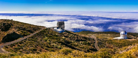 Veduta panoramica dall’Osservatorio Astrofisico di Roque de Los Muchachos a La Palma, isole Canarie Veduta panoramica dall’Osservatorio Astrofisico di Roque de Los Muchachos a La Palma, isole Canarie