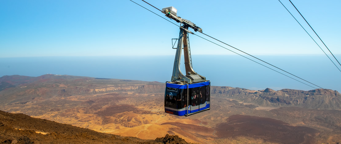 Kolejka linowa na Teide wjeżdżająca na wulkan. Teneryfa