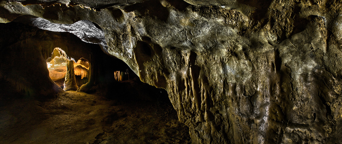 Cueva de Hornos de la Peña en Peña de los Hornos, Cantabria