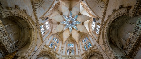 Intérieur de la cathédrale de Burgos Intérieur de la cathédrale de Burgos