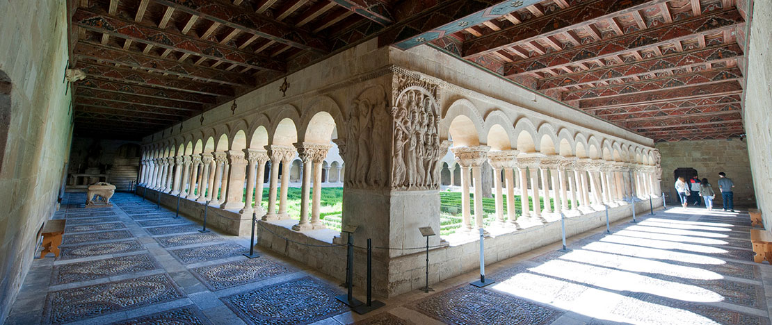 Romanischer Kreuzgang des Klosters Santo Domingo de Silos, Burgos