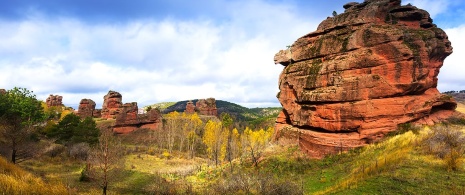 Les Pierres Rouges dans le parc naturel de l’Alto Tajo dans la province de Guadalajara, Castille-La Mancha Les Pierres Rouges dans le parc naturel de l’Alto Tajo dans la province de Guadalajara, Castille-La Mancha