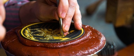 Artisan du damasquinage à Tolède Artisan du damasquinage à Tolède