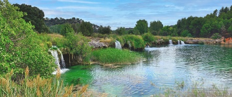 Vue des lagunes de Ruidera dans la province d'Albacete, Castille-La Mancha Vue des lagunes de Ruidera dans la province d'Albacete, Castille-La Mancha