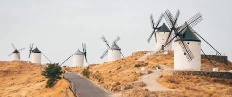 Détail des moulins à vent de Consuegra dans la province de Tolède, Castille-La Manche Détail des moulins à vent de Consuegra dans la province de Tolède, Castille-La Manche