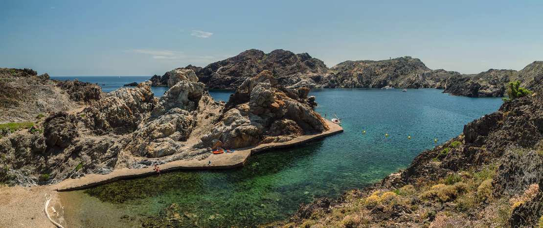 Vue de Cala Culip dans la province de Gérone, Catalogne
