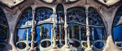 Detalle de la fachada de Casa Batlló de Barcelona, Cataluña Detalle de la fachada de Casa Batlló de Barcelona, Cataluña