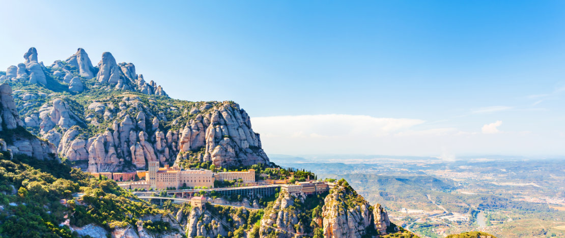 Vista de la Montaña de Montserrat en Barcelona, Cataluña