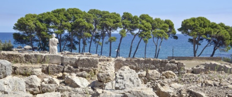 View of the Aesculapius in the archaeological site of Empúries in L’Escala, Girona. View of the Aesculapius in the archaeological site of Empúries in L’Escala, Girona.