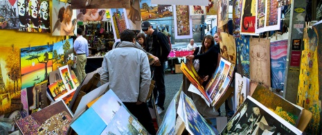 El Rastro street market in Madrid El Rastro street market in Madrid