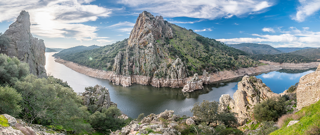Salto del Gitano viewpoint in the Monfragüe National Park in Caceres