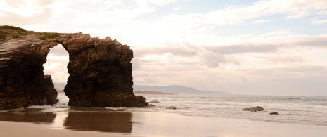 Las Catedrales beach in Ribadeo, Lugo (Galicia) Las Catedrales beach in Ribadeo, Lugo (Galicia)