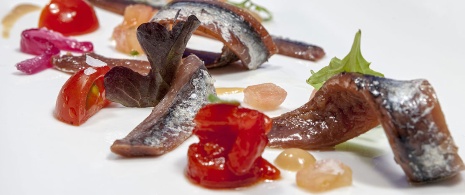 Anchovas de Santoña com Pimentões da Ilha Anchovas de Santoña com Pimentões da Ilha