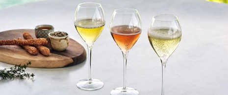 Cava glasses with tapas Cava glasses with tapas
