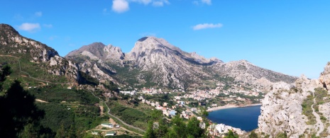 Vedute del monte conosciuto come “la donna morta” a Ceuta Vedute del monte conosciuto come “la donna morta” a Ceuta