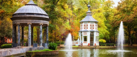 Chinoiserie Pond in the Prince's Garden. Aranjuez, Madrid Chinoiserie Pond in the Prince's Garden. Aranjuez, Madrid