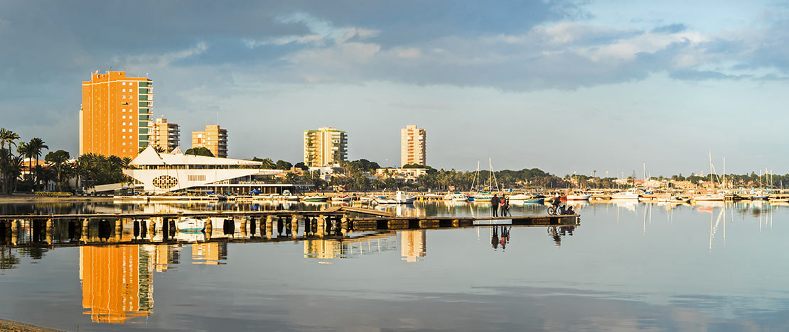 Club náutico y puerto de Santiago de la Ribera Club náutico y puerto de Santiago de la Ribera
