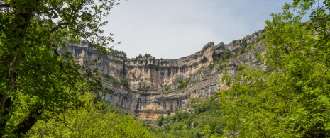 Vista do Balcón de Pilatos na serra de Urbasa, Navarra Vista do Balcón de Pilatos na serra de Urbasa, Navarra
