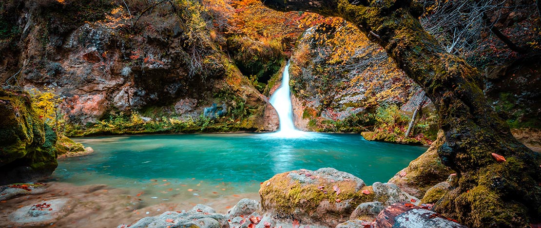 Nacimiento del río Urederra. Navarra