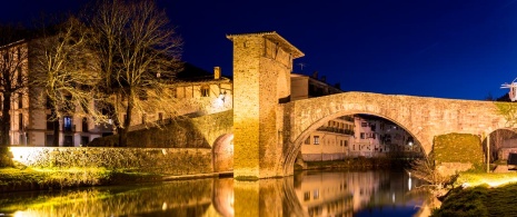 Bridge over the river Cadagua in Balmaseda in Vizcaya, Basque Country Bridge over the river Cadagua in Balmaseda in Vizcaya, Basque Country