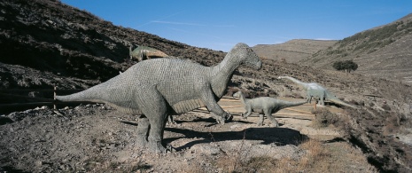 Detal Szlaku Dinozaurów w Enciso, La Rioja Detal Szlaku Dinozaurów w Enciso, La Rioja