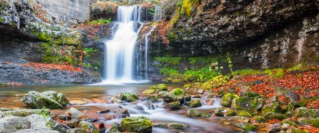 Sierra Cebollera Natural Park waterfall, La Rioja Sierra Cebollera Natural Park waterfall, La Rioja