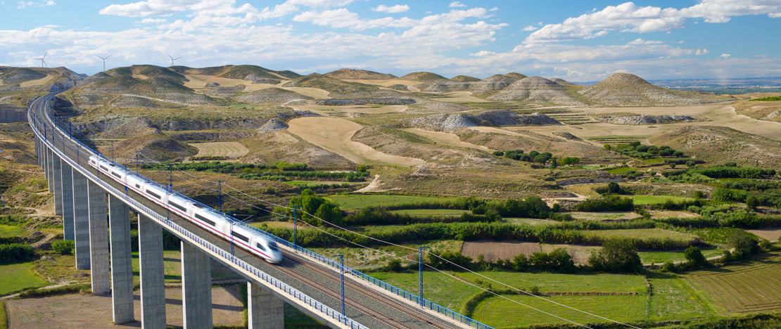 High-speed AVE train passing through the province of Zaragoza