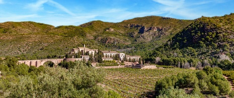 Monasterio Cartuja Portaceli en el Parque Natural Sierra Calderona, Comunidad Valenciana Monasterio Cartuja Portaceli en el Parque Natural Sierra Calderona, Comunidad Valenciana