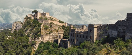 Castillo de Xàtiva, Comunidad Valenciana Castillo de Xàtiva, Comunidad Valenciana