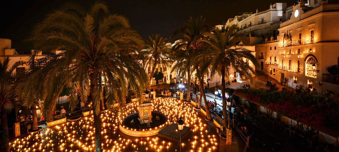 Soirée « Noche de velas », place de Vejer de la Frontera Soirée « Noche de velas », place de Vejer de la Frontera