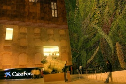 Caixaforum z zewnątrz, Madryt