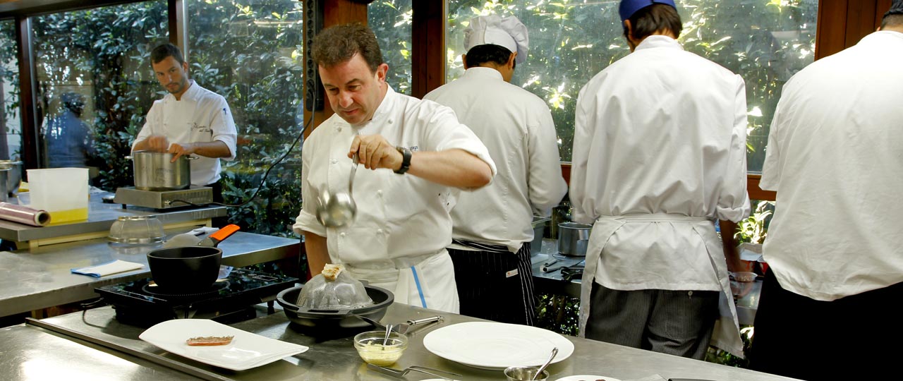 Martín Berasategui in the kitchen at his restaurant